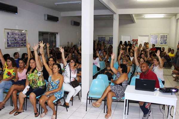 Professores anunciam greve na rede municipal de Linhares