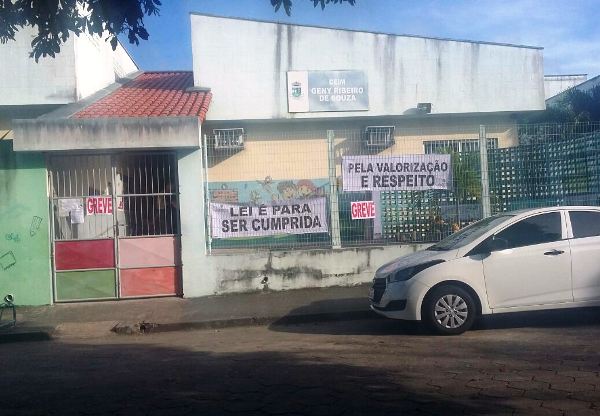 Greve dos professores em Linhares: Pai lamenta, mas apoia movimento