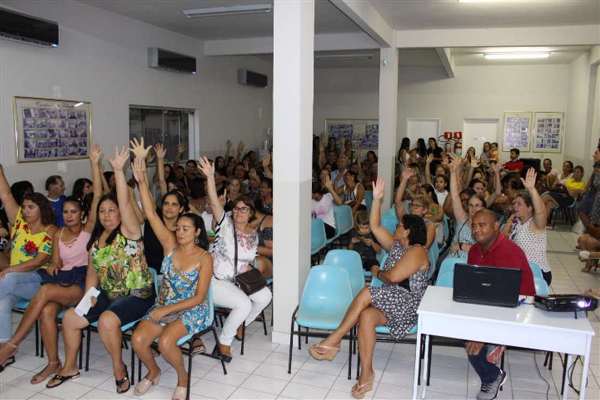 Greve dos professores: Justiça dá prazo para município cumprir sentença