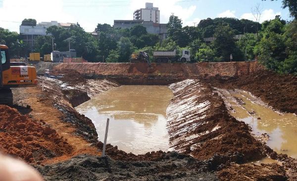 Fotos: Morador ribeirinho pergunta: Estão abrindo a barragem do Rio Pequeno?
