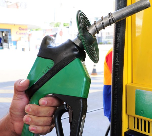 Ministério Público cobra esclarecimentos para aumento de preço dos combustíveis no ES