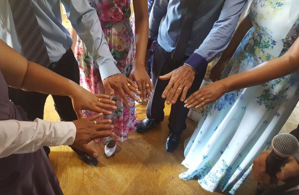 Casamento coletivo: Casais realizam sonho do 