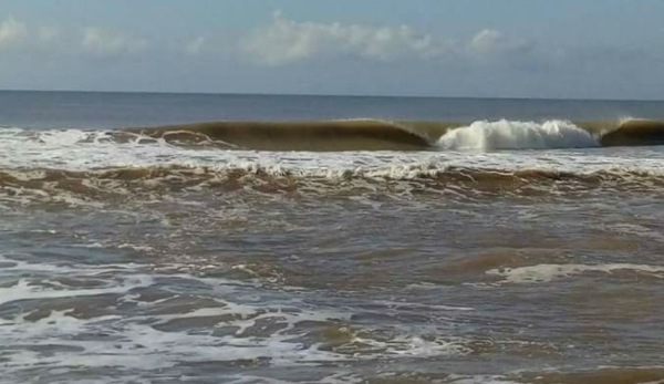 R$ 30 mil em dinheiro por etapa: Povoação, Pontal e Regência viram point do surf brasileiro