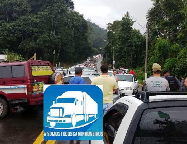 Greve dos caminhoneiro: Pode acabar tudo na dispensa que fico do lado deles, diz leitor