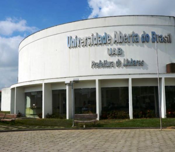 BNH: Secretaria de Educação muda de endereço. O que funcionará na antiga sede?