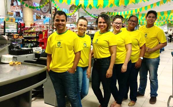 Supermercados de Linhares fecharão na hora dos jogos do Brasil. Martins já está no clima