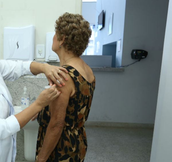 Linhares não atinge meta, e vacinação contra gripe é prorrogada