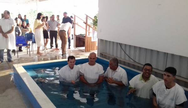 Compromisso de fé: 17 pessoas têm momento marcante no Palmital