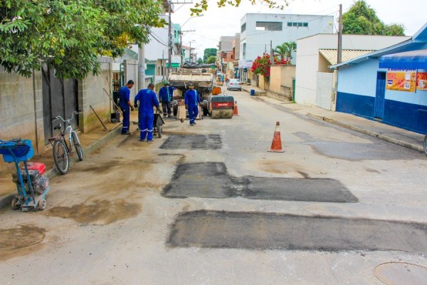 Canivete: Rua principal está de cara nova