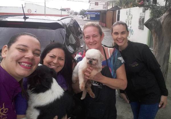Olha a Catarina aí! Obrigada, diz dona