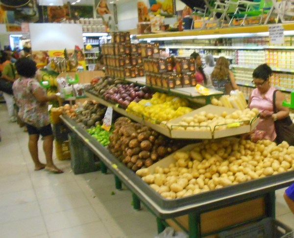 Olhem isso! Supermercado sorteia R$ 10 mil em vale-compras e 5 TVs 49