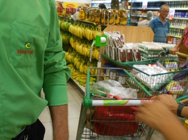 Promoção! Chocolate, carne, leite e até panela de pressão na lista de mais de 20 produtos no Martins