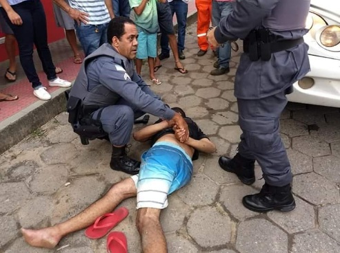 Cena do feriado: Vítima neutraliza assaltante com mata-leão no Interlagos