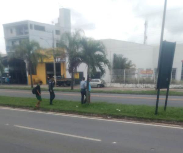 PM detém assaltante e recupera celular de aluno do Estadual