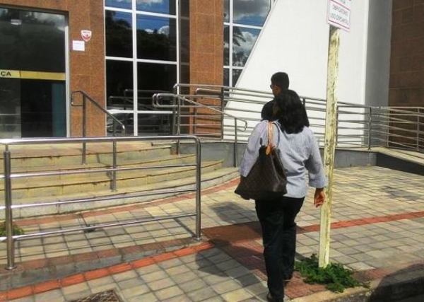 Projetos: Caso Rosinha Guerreira na pauta de Sessão na Câmara Municipal de Linhares