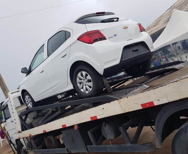 Sortudos: Morador do aviso ganha Onix 0 KM, e vereador divide R$ 10 mil com morador do Canivete