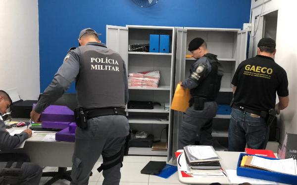 Diplomas falsos: MP começa o dia cumprindo mandados de prisão e busca e apreensão