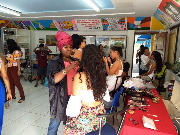 Desfile e muito mais em plena segundona em Linhares