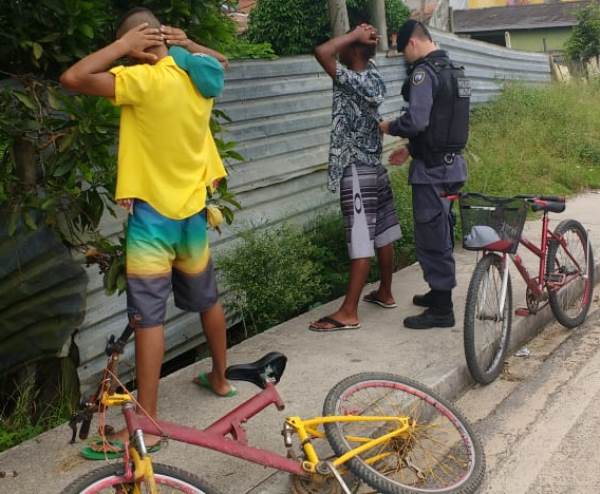 Cercos Táticos: PM realiza abordagens em Linhares, Rio Bananal e Sooretama