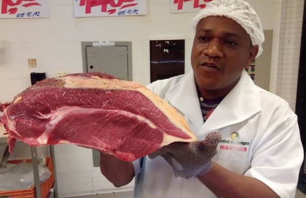 Olha a carne! Preços sem igual na lista de ofertas do Supermercado Martins 
