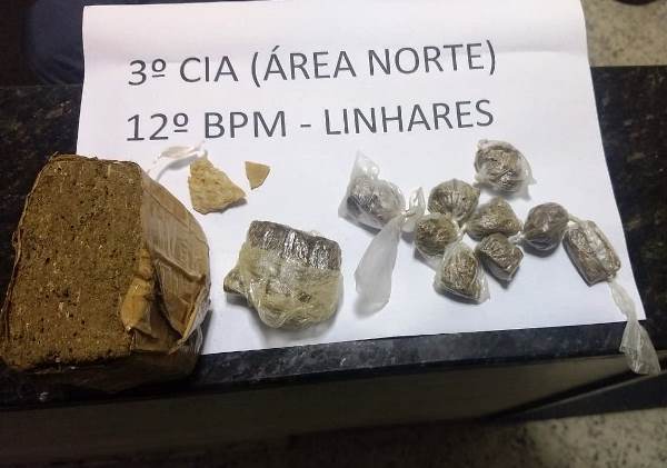 Cadela de PM fareja maconha e crack durante passeio no Movelar