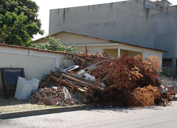 Multa para quem descumprir cronograma de recolhimento de entulhos em Linhares