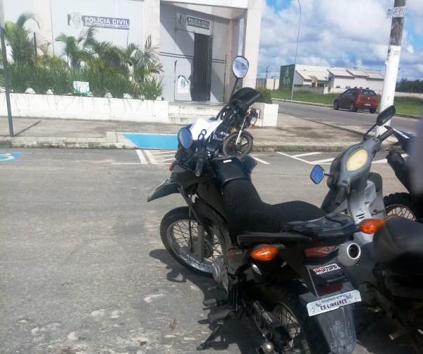 Vítima obrigada a transportar assaltante recupera moto e agradece a Deus