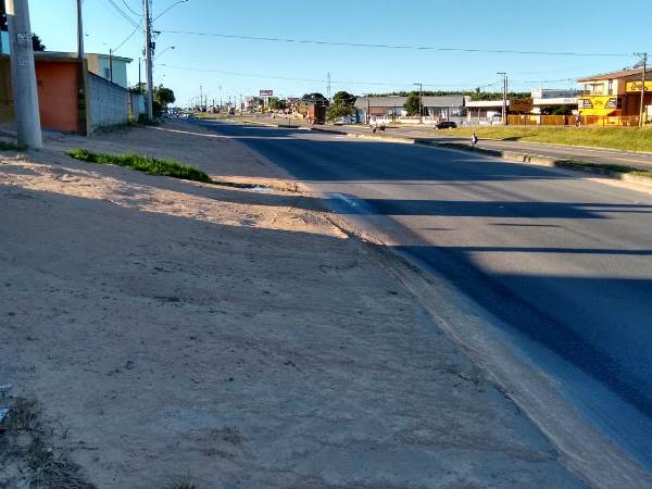 Leitor denuncia no Canivete: Tomo banho de esgoto nessa rua