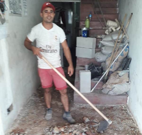 Lembra dele? As últimas do jovem hostilizado ao pedir emprego em classificados