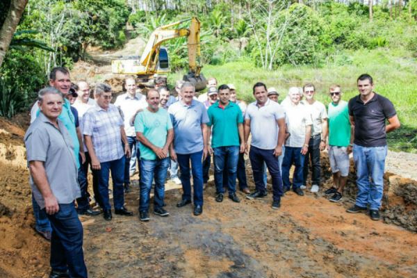 Investimento de R$ 450 mil: Assinada ordem de serviço para construção de oito barragens em Linhares