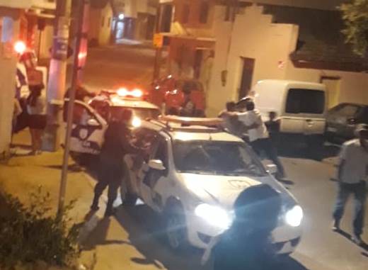 Manifestantes detidos em ponto de bloqueio da ES-245