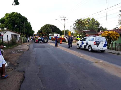 Índios fecham estradas em Aracruz. Pontos de bloqueio começaram cedinho