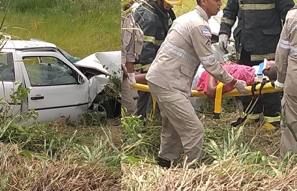 Bombeiros socorrem vítima de acidente na Estrada do Pontal