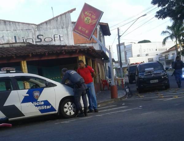 PM checa documentação de bar cenário de mortes de Valéria e Letícia. Confira resultado