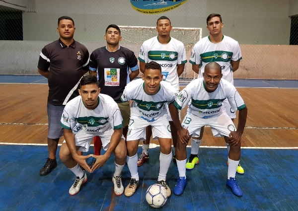 Golaço, defesa de pênalti e mais emoções de time de Linhareses em Aracruz