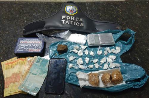 Movelar: Força Tática encontra droga até dentro de cafeteira, e leva um para a delegacia