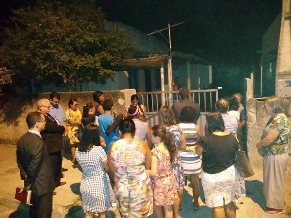 Interlagos: Homem se emociona com 'serenata surpresa' ao chegar do HGL