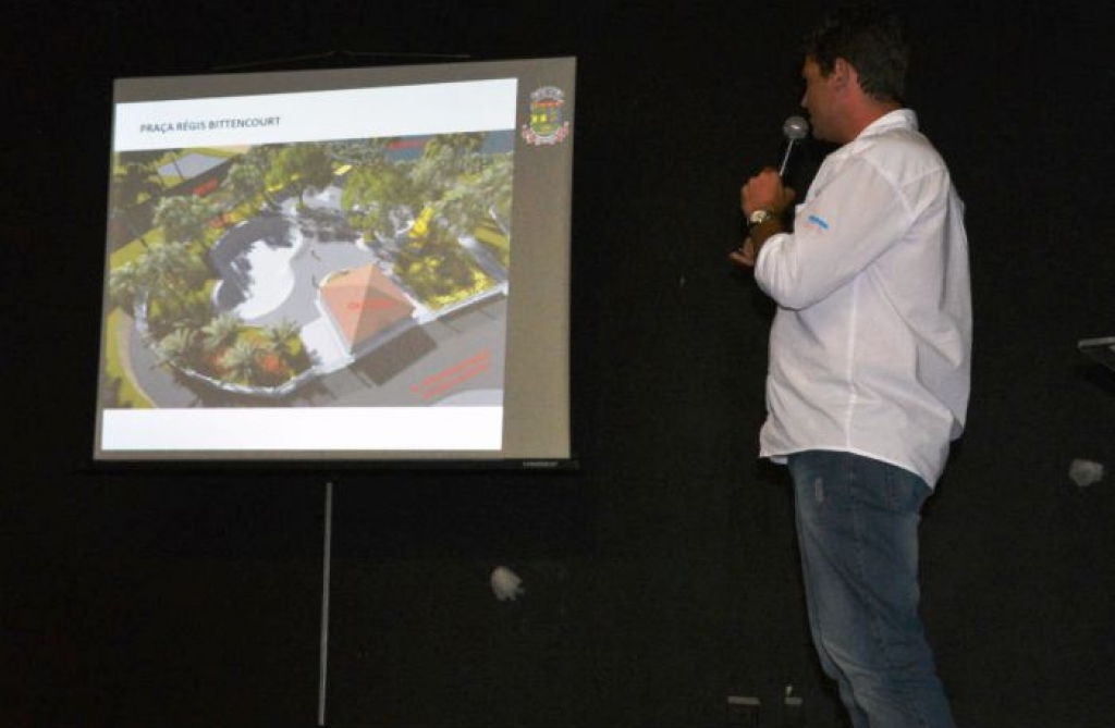 Skatistas querem alteração no projeto da Praça Régis Bittencourt