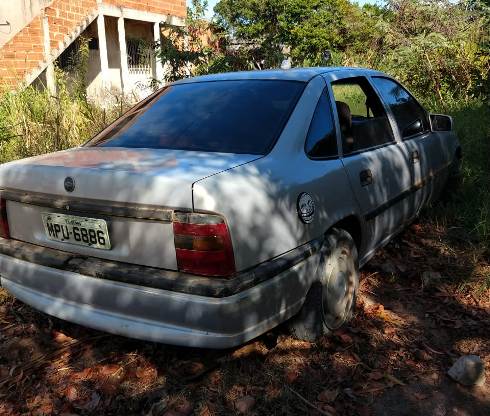Mistério: Carro com maconha e DVDs é abandonado no Pontal do Ipiranga
