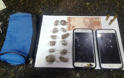 Faz corre no Planalto: Celular toca e entrega atuantes no tráfico de drogas em Linhares
