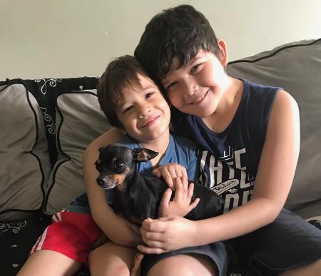 Minutos após publicação: Olha o Bobi de volta ao lar! 
