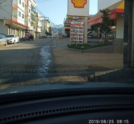 Gasolina: Leitor fotografa preço (mais barato), e reclama valores em Linhares