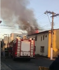 Incêndio no Centro de Linhares mobiliza Corpo de Bombeiros 