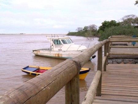 Porto de Regência continua impróprio para banho. Confira o que disse uma bióloga