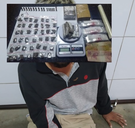 Quase 1kg de maconha apreendido pela Força Tática no bairro Araçá