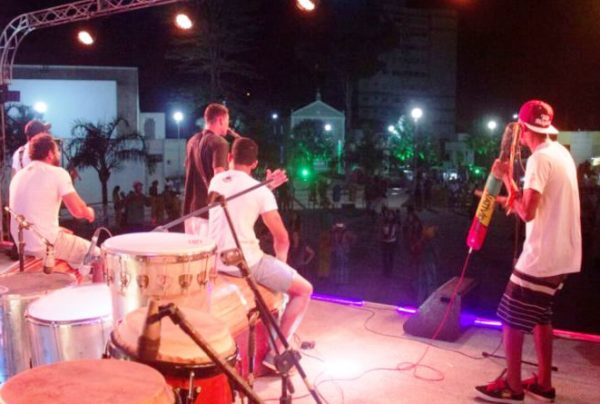 Festa da cidade: Palcos com sonorização e iluminação em grandioso evento em Linhares