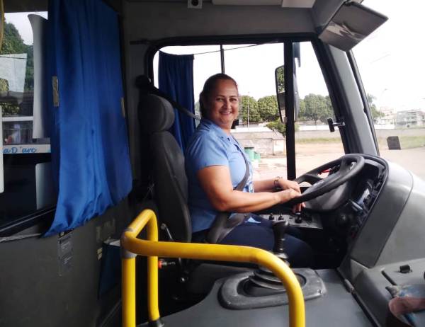 No Dia do Motorista, elas fazem a diferença nos volantes de ônibus em Linhares