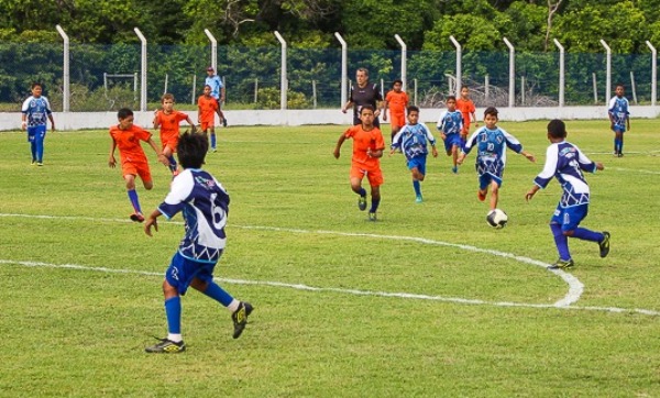 Sábado: Tem rodada do Campeonato das Escolinhas em Linhares