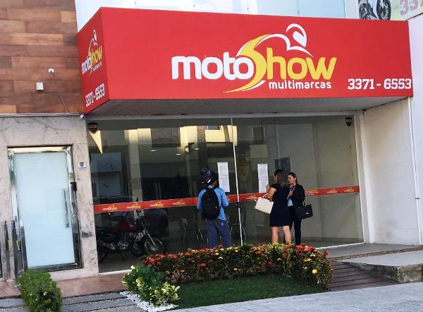Moto Show amanhece fechada e com cartaz na porta