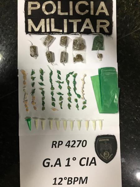 Araçá: Cocaína, crack e maconha apreendidos e dois conduzidos à delegacia